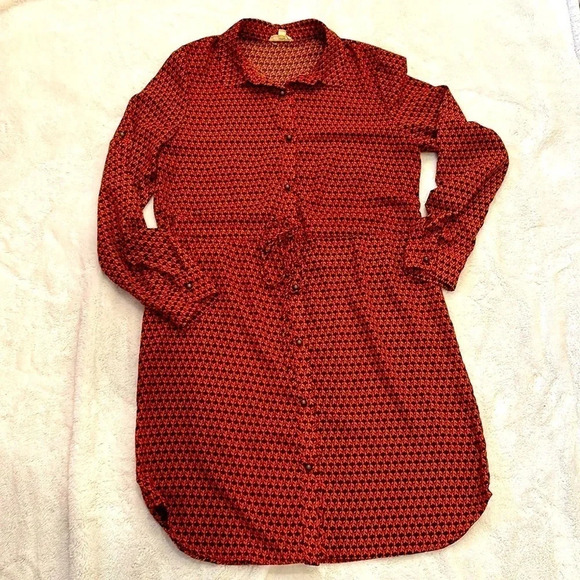 Maison Jules Dresses & Skirts - MAISON JULES Long Sleeve Tie Waist Dress in Orange/Navy Pattern Size Medium